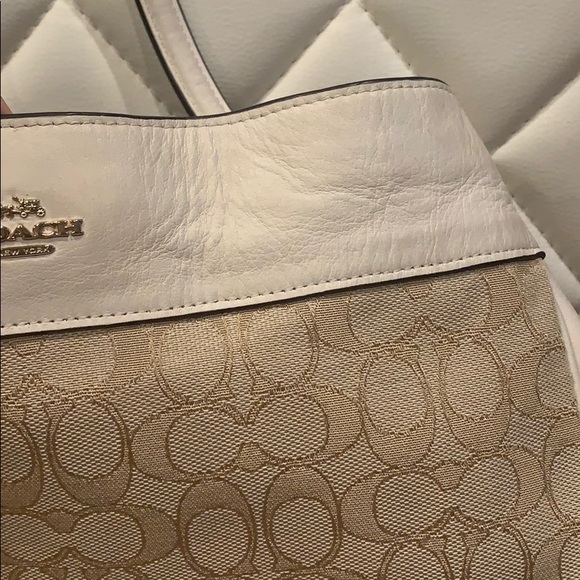 COACH Lexy Signature Shoulder Bag - Picture 3 of 11